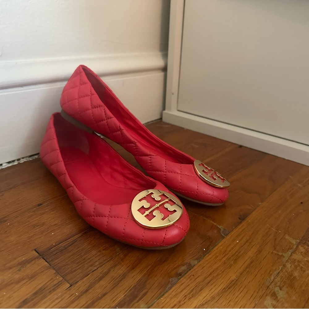 Tory Burch Quilted Red Flats with Gold Logo Benton 7.5 7 1/2 ballet flats